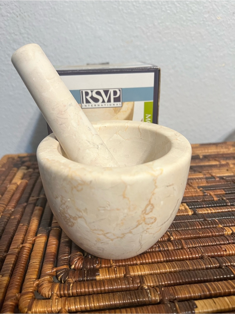 Marble Mortar and Pestle - Cream Marble Finish